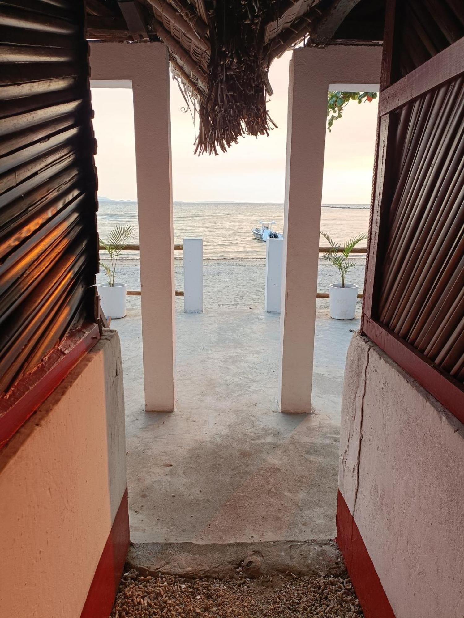 Bed and Breakfast Chez Alex Nosy-Be Exteriér fotografie